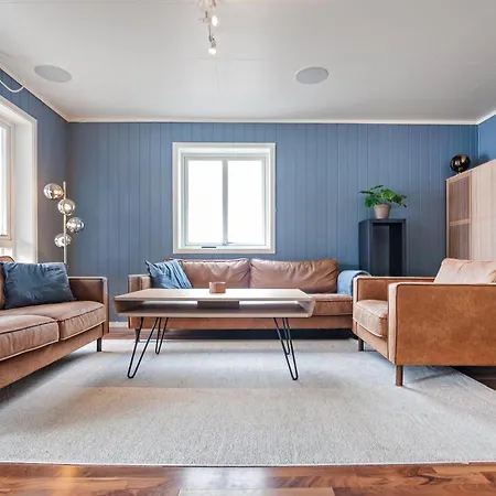 Seahouse With Panoramic Sea View *