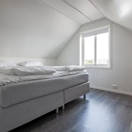 Seahouse With Panoramic Sea View Ballstad