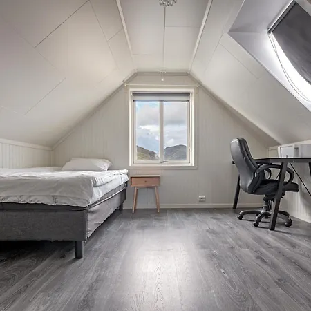 Seahouse With Panoramic Sea View *