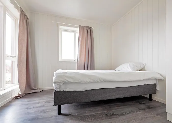 Seahouse With Panoramic Sea View